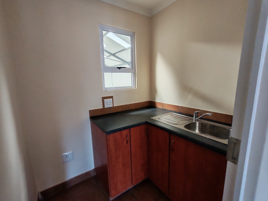 To Let Commercial Property for Rent in Asla Park Western Cape